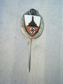 German pin 25 years Kuyffhauserbund, nicely marked, Duits draagspeld 25 jaar oudstrijders vereniging