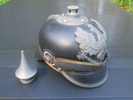 German Pickelhaube spike helmet Prussian Infantry M1915. Duitse pickelhaube Pruisen veldgrijs manschap met afneembare spits mooi gemarkeerd 1916 ronde  stempel.