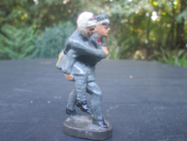 ELASTOLIN German red cross soldiers. Duitse gewonden dragers Rode kruis.