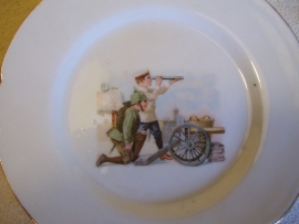remembrance plate, children dressed as soldiers playing, Duits kinder wandbord