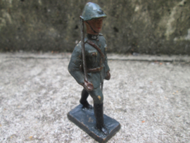DURSO Dutch soldier, Nederlandse soldaat officier met sabel. zeer nette staat leuk ding.
