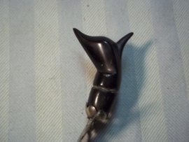 Miniatuur keris, als brievenopener, ebben houten greep lijkend op een vogels kop en Indonesisch zilver. zeer apart en leuk decoratief item.