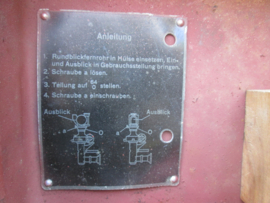German Rundblickfernrohr FLAK in metal case nicely marked 1943. Duits richtmiddel voor FLAK kanon, compleet in kist, mooi gemarkeerd en optisch alles perfekt.