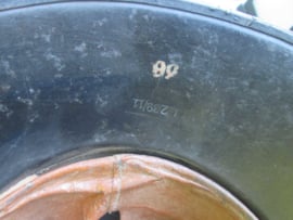 German civil defence helmet, gladiator. Duitse luchtbeschermingshelm. Reichsluftschutz, met decal. goede staat.