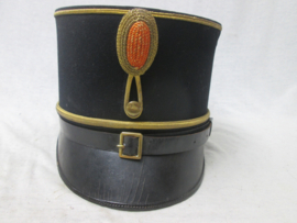 Dutch officers cap M-1895 very good condition. Nederlands kepie model 1895 in een zeer nette staat, met kurk aan de binnenkant zeer apart Maker gebr. van Leer uit Utrecht.