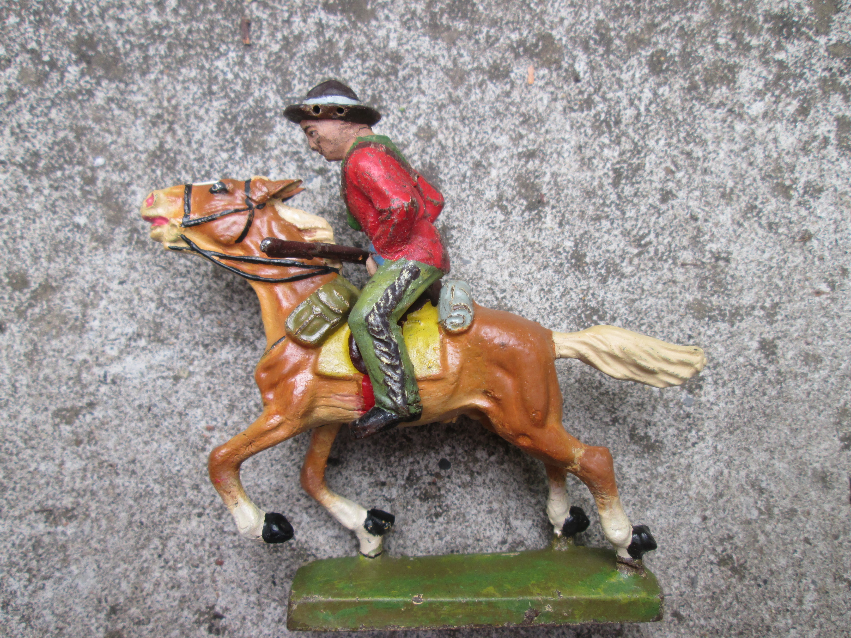 LINEOL Germany cowboy on horse very good quality. Cowboy op paard zeer nette staat.