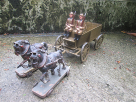 Belgische soldaten met voorraadwagen en twee paarden zeer goede staat.