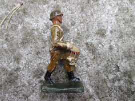 DURSO Belgium soldier playing drum. Belgische tamboer Jaren 50 met US  M1 helm
