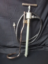 fire extinguisher from the german civil defense. Brandblusser met slang en opschrift, gemerkt Reichs Luftschutz. 1940.