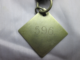 Dutch indentification badge for the Amsterdam police in 1890-1920. indentificatie penning Buitengewoon Veldwachter der gemeente Amsterdam met nummer 596, zeldzaam stuk.
