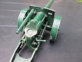 BRITAINS metalen speelgoed kanon goede staat met mechaniek.