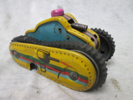 Tin tank toy..
