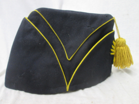 Dutch artillery uniform with cap m-1865. Nederlands uniform dolman Gele Rijders rijdende artillerie met stalmuts M-1865 Magazijn Woerden 1892, Uniform 1916.