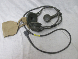 British army head-set, with microphone. Engelse koptelefoon voor zender, met microfoon, zeer goede staat.