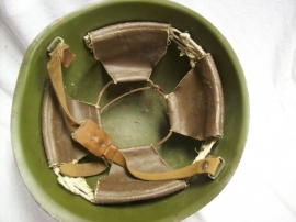 Russian helmet fifties. Russische helm uit de jaren 50 een hoog model,
