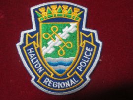 Sleeve badge Halton Regional Police.