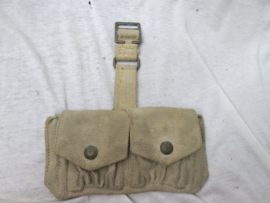 British ammunition pouch, not dated. Engels canvas patroon tasje niet gemerkt.