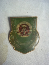 East- Germany badge good soldier bordertroops. NVA embleem kwalificatie Grenztroepen