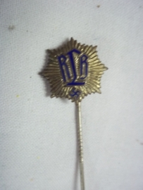 German pin civil defence. nicely marked. Duits speldje R.L.B. Reichs Luftschutz Bund, mooi gemarkeerd.