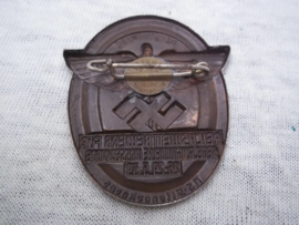 German tinnie, rally badge. duitse tinnie NSFK - Reichswettbewerb für Segelflugmodelle Wasserkuppe. 26-29/ 5/ 1939 - N.S. Fliegerkorps. met hersteller, zeldzaam.
