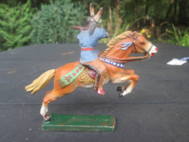 ELASTOLIN Indian, Indiaan op paard met geweer leuk item goede staat,