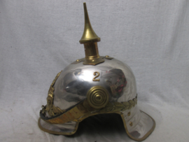 Swedish helmet model 1879, this helmet is 1928 pattern. Zweedse kurasssiershelm, officier met vuurverguld embleem en emaille . dit is de gemodificeerde model 1928. worden nu nog gedragen.