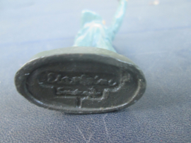 ELASTOLIN German soldier shaving. Duitse soldaat die zich scheert. goede staat.