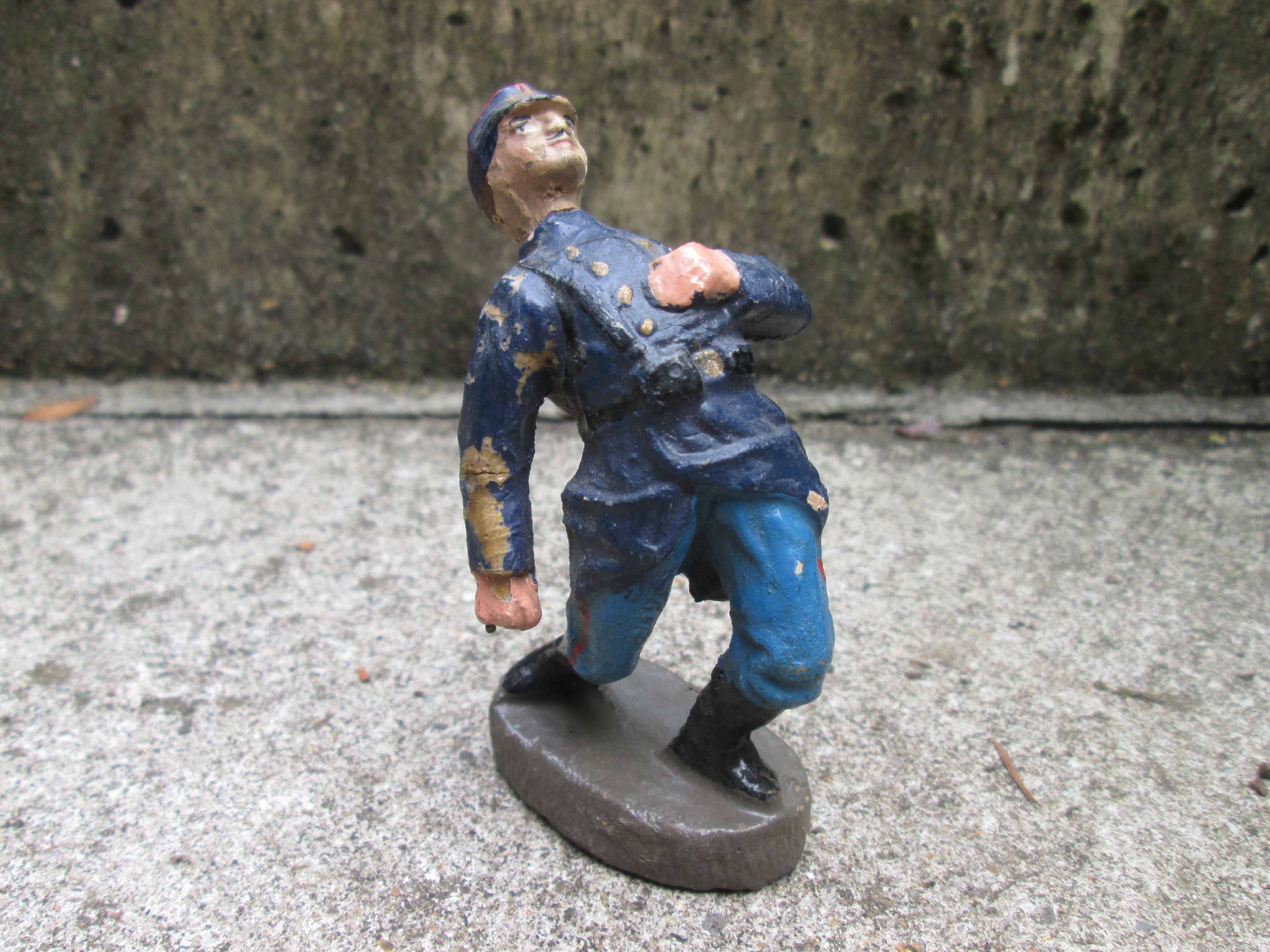 ELASTOLIN Wounded French soldier. Elastolin Gewonde Franse soldaat grote maat vroeg model 10 cm.