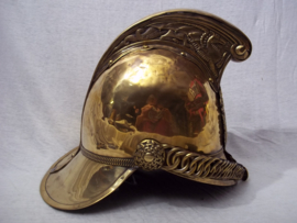 British fire helmet Merry- Weather. used condition. Egelse brandweerhelm typisch model, in gedragen staat.