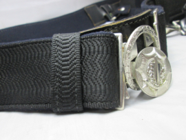 Dutch ceremonial police belt for wearing your sword. Nederlandse politie riem met sabeldrager voor het uitgaans uniform drager gemeentepolitie sabel.