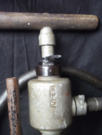 fire extinguisher from the german civil defense. Brandblusser met slang en opschrift, gemerkt Reichs Luftschutz. 1940.