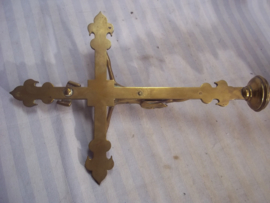 Bronse crucifix. Bronzen kruisbeeld uit kapel of kerk, zo rond 1910- 1930. mooi gemaakt en gedetailleerd. hoogte 58 cm. breed 28 cm.