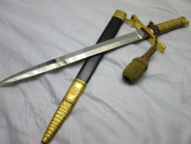 Swedish officers air force dagger M-1930 gilt very rare. Zweedse luchtmacht officiers dolk, vuurverguld model 1930 werden gemaakt door WKC en Eric Gumaelius Stockholm. Dolk heeft model gestaan voor de HJ Führerdolk, zeldzaam stuk