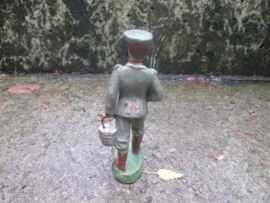 ELASTOLIN 10 cm. german soldier wounded. Duitse soldaat verwond arm in het verband goede staat antiek speelgoed.