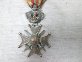 Belgisch oorlogs herinneringskruis, 1914- 1918. Croix de guerre. met palm koning Albert.
