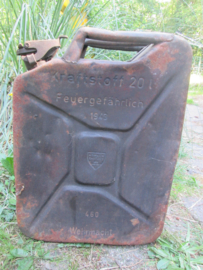 Duitse jerrycan 2e model 1943 met WEHRMACHT nette grbruikte staat.