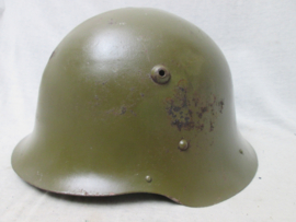 Bulgarian steelhelmet M-1936. Bulgaarse helm M-36 met binnenwerk, nette staat.