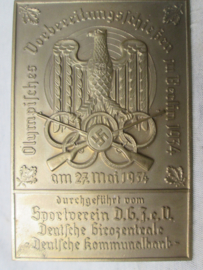 German plaque shooting contest preperation for the Olympics in 1936. Duitse plakette schietwedtrijd voor plaatsing olympische spelen  zeer gedetailleerd 7,5 bij 11 cm TOP stuk