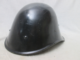 Dutch helmet M-34 black painted, police with number. Nederlandse helm M-1934 zwart met nummer, politie doorgebruikt.