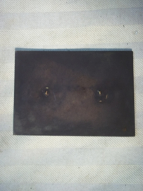 Belgium plaques, 1940-1945. Belgische bronzen plaquette herinnering aan de helden van 1940-1945, gesigneerd.
