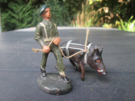 DURSO Belgium soldier, Belgische Ardense jager met hun mascotte het everzwijn, droegen ze ook als embleem op de groene baret