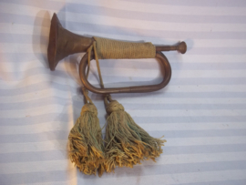 Children bugle. Kinder bazuin, speelgoed met de originele flossen,