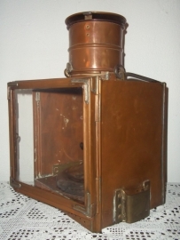 Old railway lamp of the Belgium railroad, CFB marked.fuel is in a glass bottle.Oude Belgische spoorweglamp met glazen brander zeer apart en vrij zeldzaam. CFB gemerkt Chemin de Fer Belge