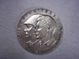 German plaque badge NVA East-Germany. Penning Armeesportvereinigung DDR  6cm