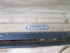 KLM suitcase. KLM koffer gemaakt in Amsterdam voor reizen overzee naar de oost. Royal Dutch Airlines K.L.M. Amsterdam - Batavia. zeer decoratief item.