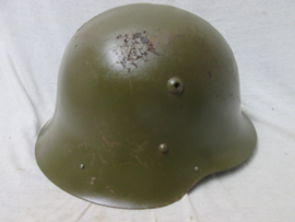 Bulgarian steelhelmet M-1936. Bulgaarse helm M-36 met binnenwerk, nette staat.