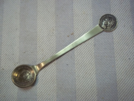 Dutch patriotic spoon. Nederlandse lepel koningin Wilhelmina tijdens de bezetting