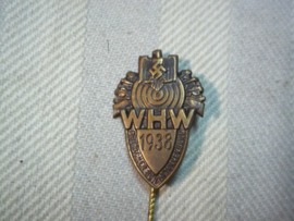 German shooting pin, 1938, Winter Hilfs Werk. Duits draagspeldje van de WHW schiet vereniging 1938