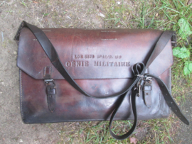 Belgium leather bag for pioneer. Belgische leren tas, gebruikt door de genie, Frans talig opschrift GENIE MILITAIRE, nooit eerder tegen gekomen, gedragen staat