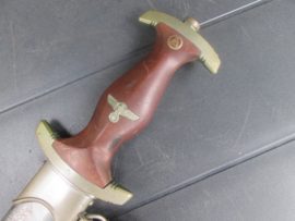 German SA dagger M33. maker is Clemen and Jung Solingen. Very rare maker just 3000 made. Duitse SA M33 dolk met inscriptie Alles Fur Deutschland, zeldzame maker 3000 stuks gemaakt. HO - Hochland.